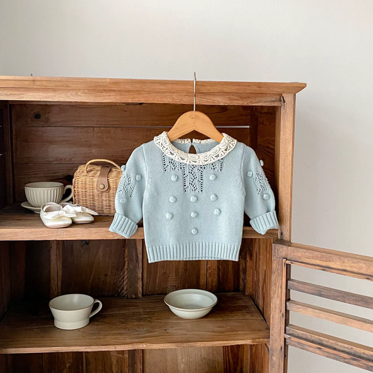 Winter Knitted Pullover for Girls – Elegant Crochet Collar Design