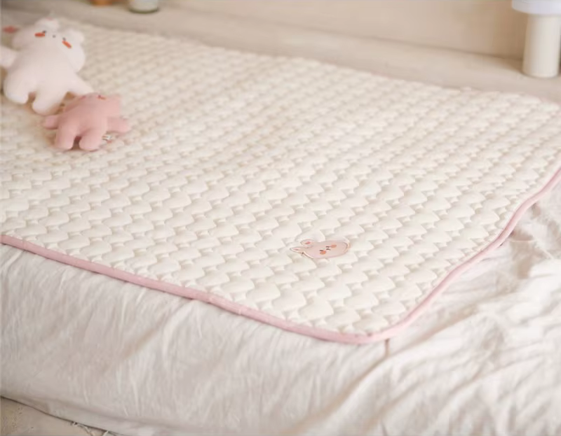 Change, play, and rest—All in one mat