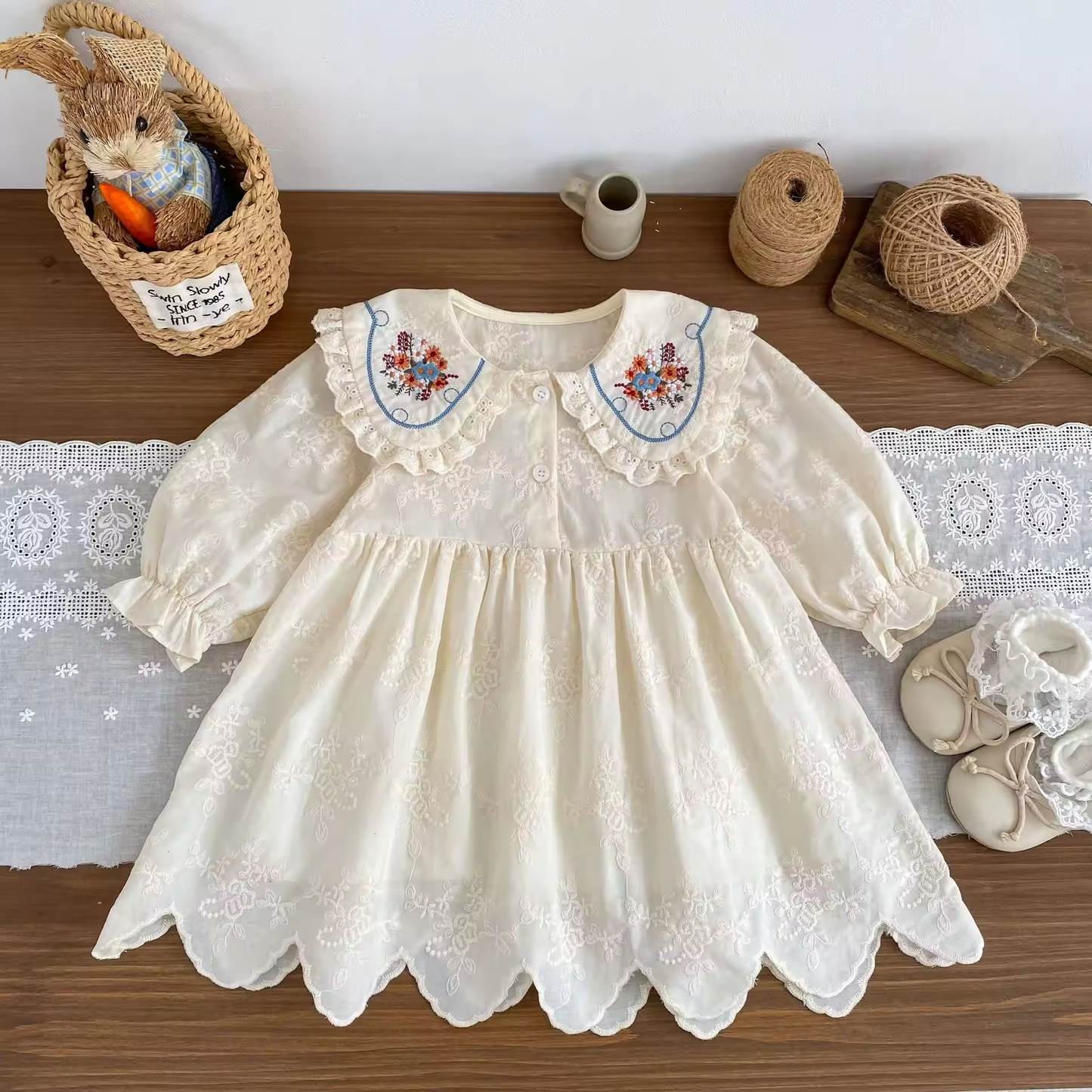 White lace dress with embroidered collar by CrazyToes