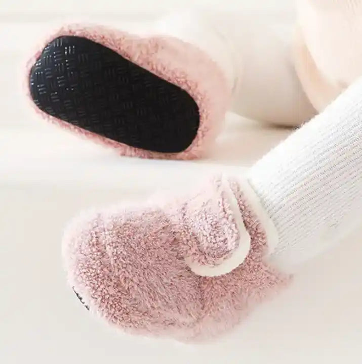 Warm Indoor walking shoes for babies